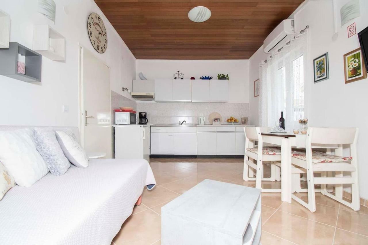 Apartamento Apartman Miletic Makarska Exterior foto