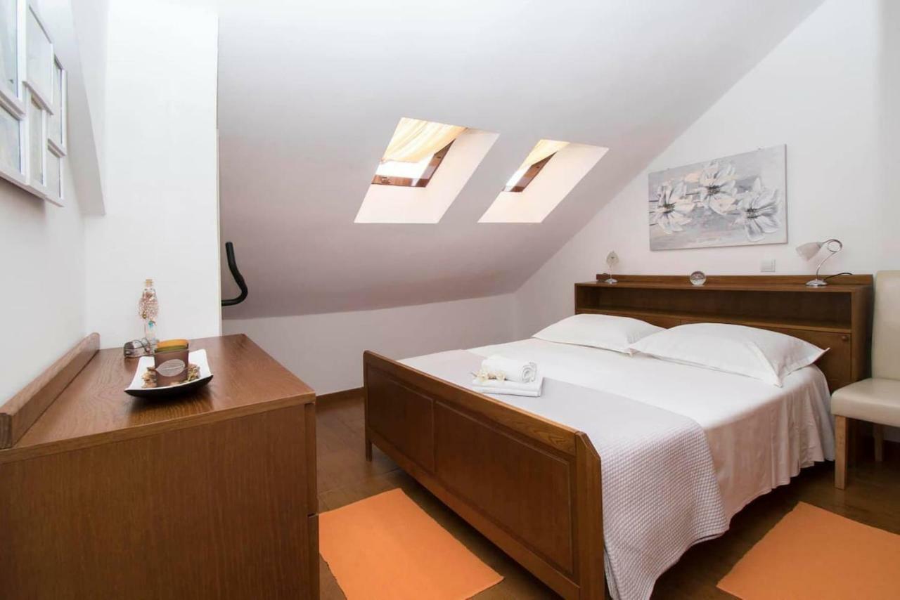 Apartamento Apartman Miletic Makarska Exterior foto